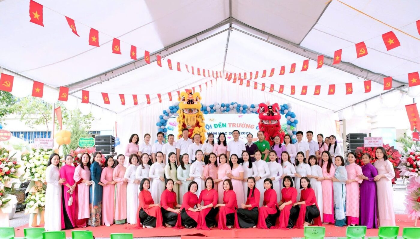 NGÀY HỘI KHAI GIẢNG – RỘN RÀNG YÊU THƯƠNG