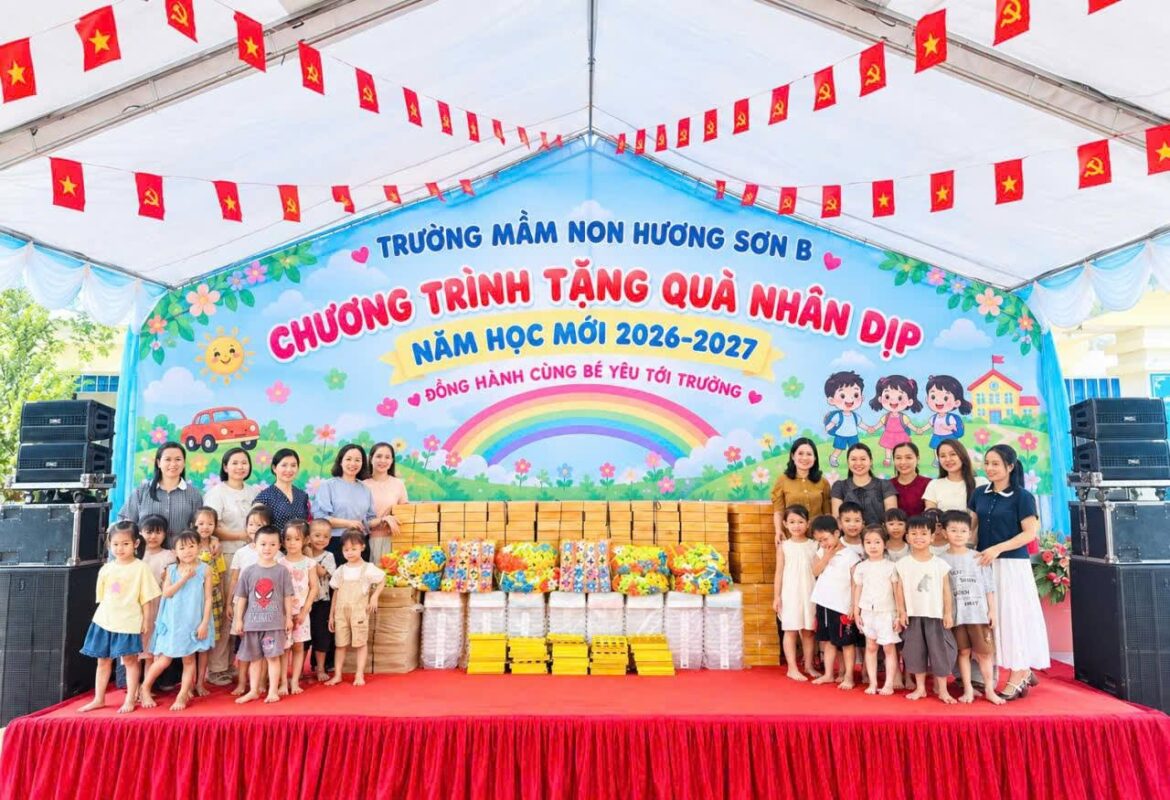 TRAO YÊU THƯƠNG – CÙNG DỰNG XÂY MÁI TRƯỜNG HẠNH PHÚC